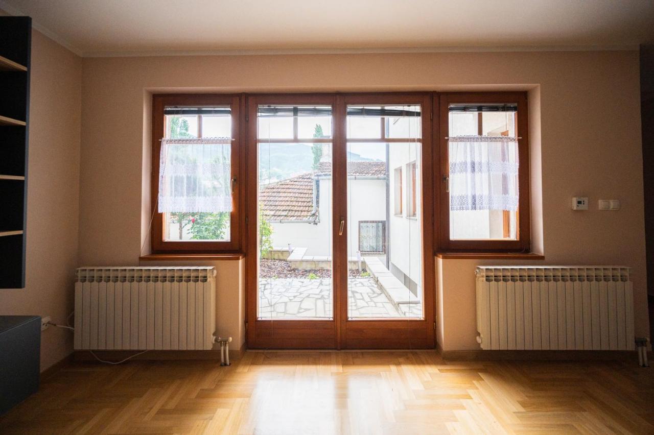 Spacious & Modern Apartments- Old Town Apartment Sarajevo