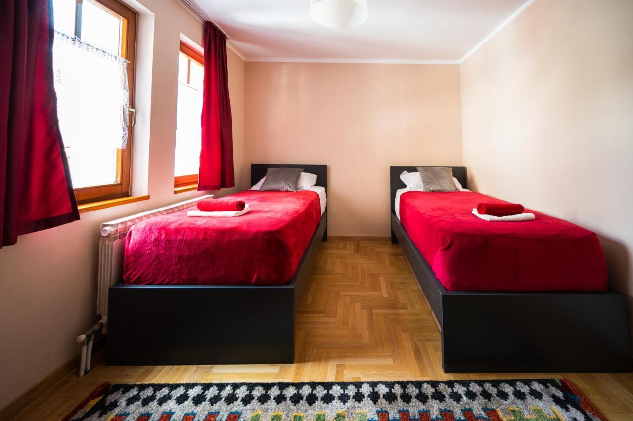 Spacious & Modern Apartments- Old Town *
